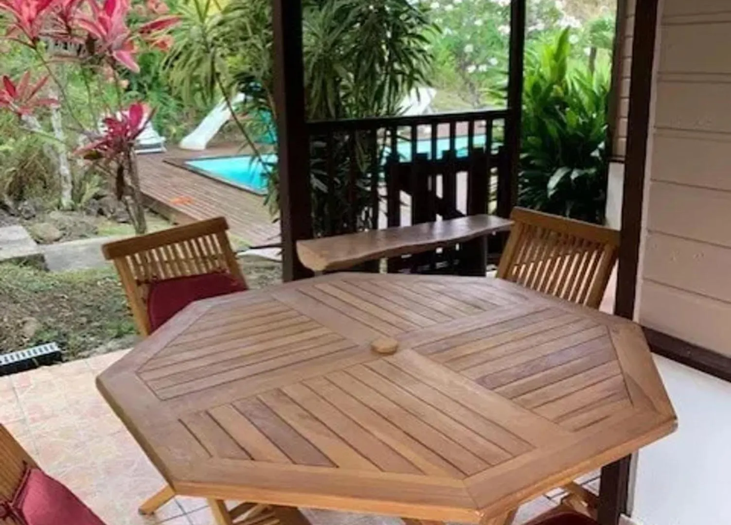 Hébergement de vacances Bungalow Accueillant A Le Diamant Avec Piscine Partagee Martinique